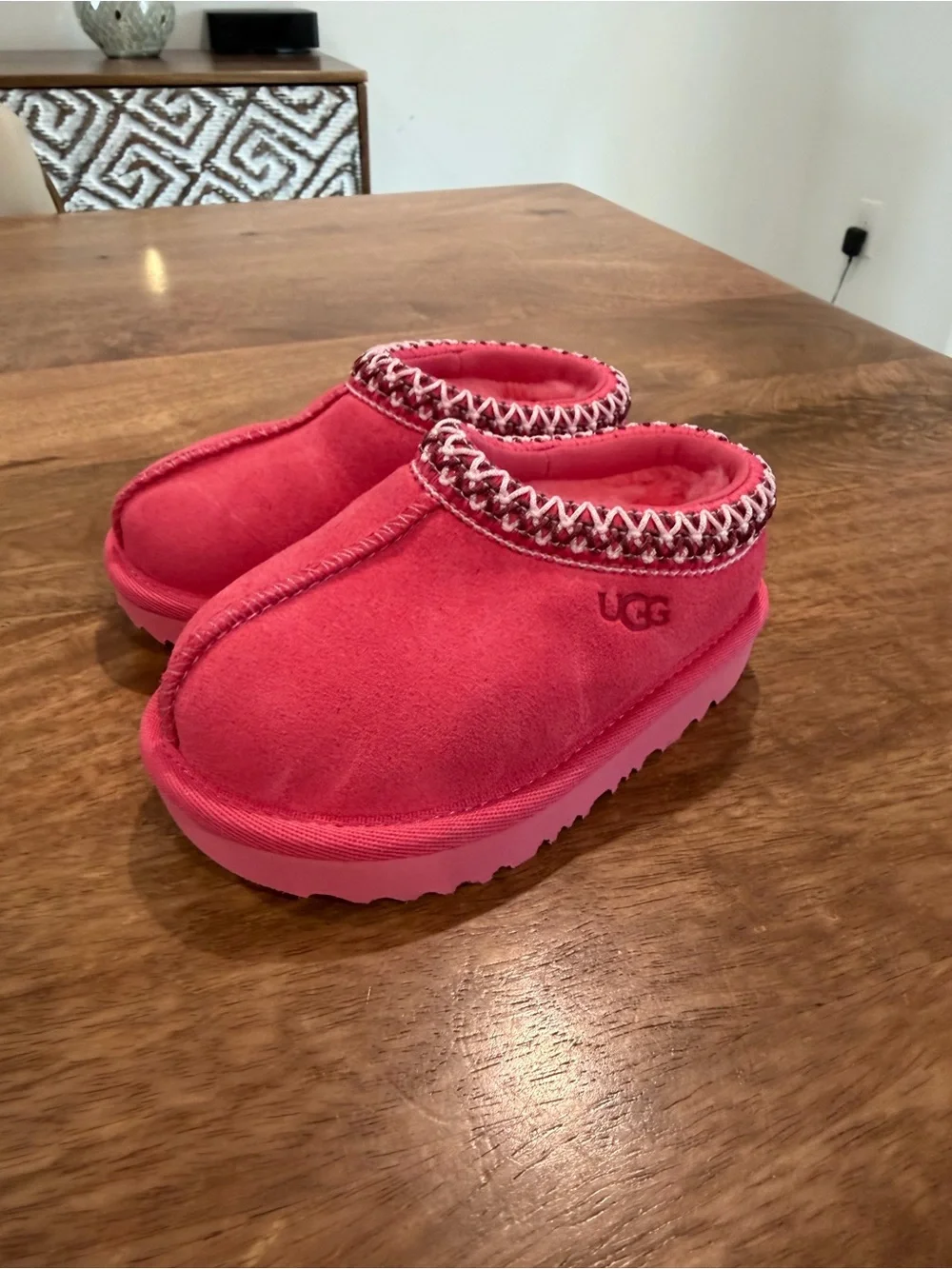 UGG Toddler size 6 Hot Pink Cozy Slip-On Footies